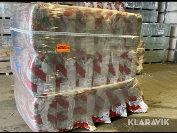 Parti med stålregelskivor/isolering Paroc 95x610x1220 mm