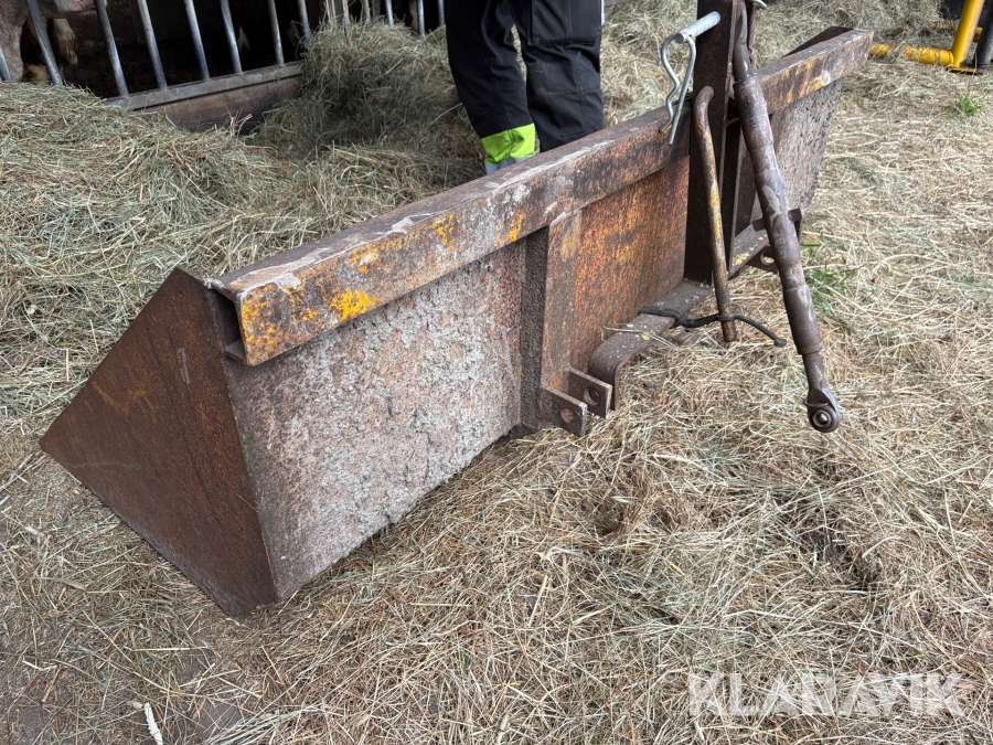 Bakskopa med trepunktsfäste