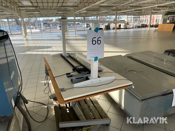 Höj och sänkbara bord 2 st