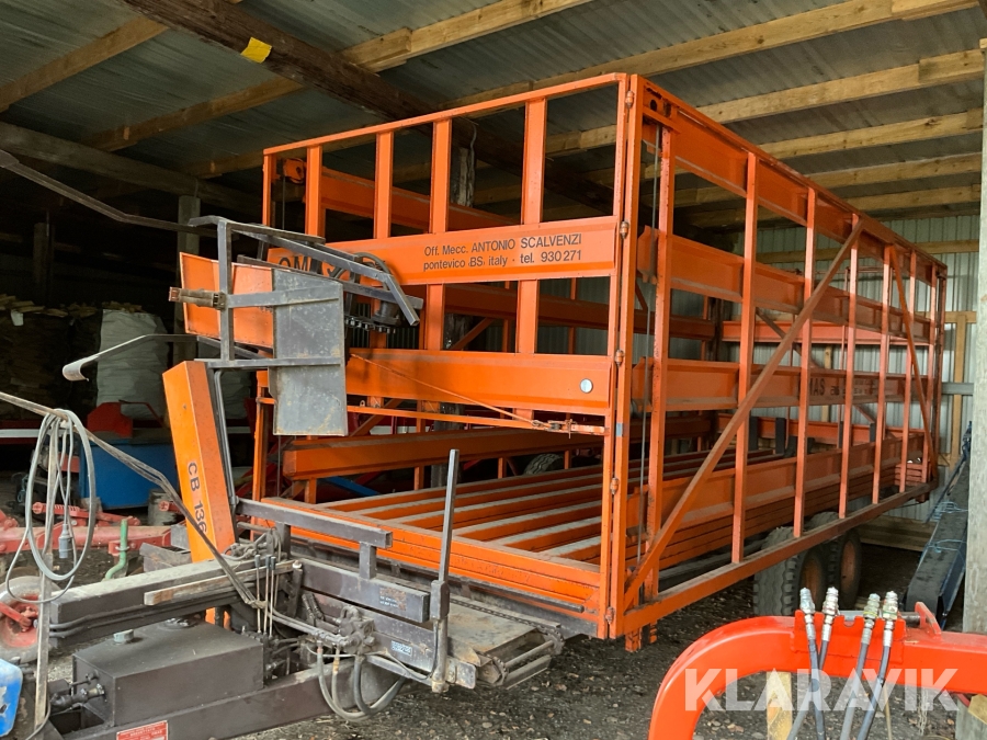 Självlastarvagn Omas CB 136 för småbalar