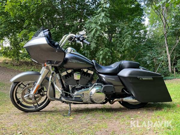 Motorcykel Harley-Davidsson Road Glide 1.7 High Output Twin Cam 103 FLTRX