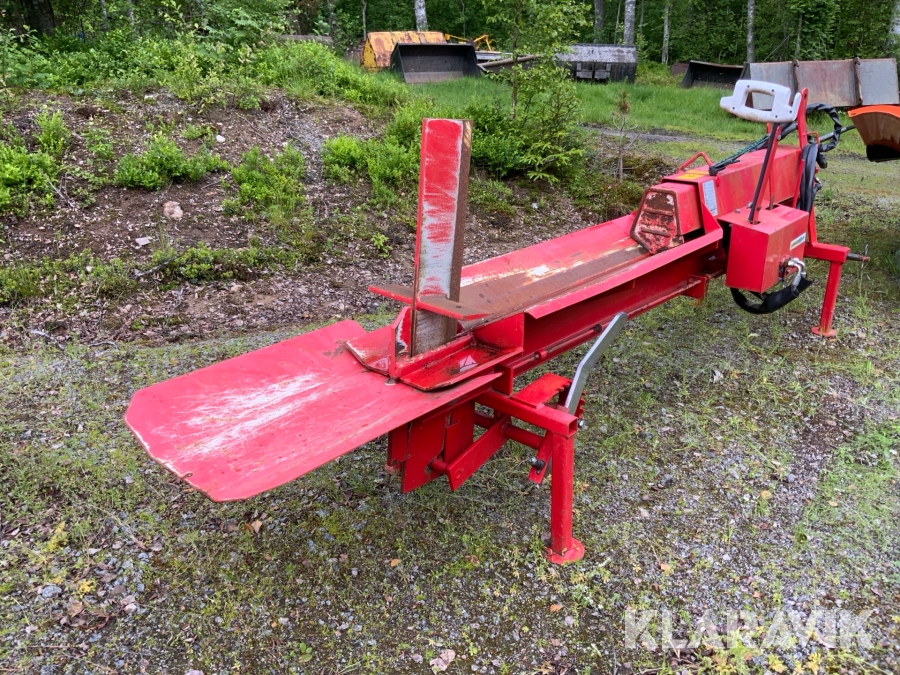 Traktordriven vedklyv Hakki Pilke 100