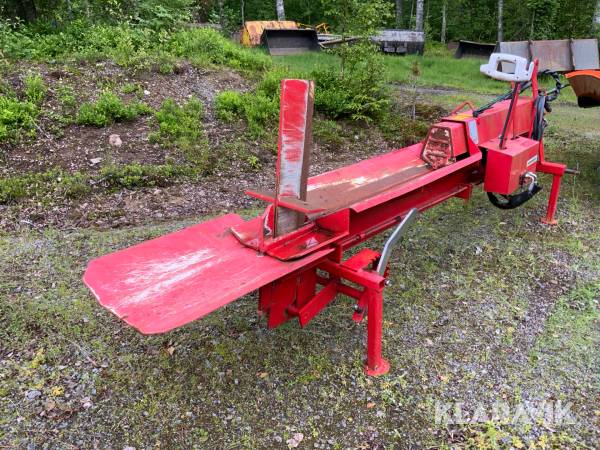 Traktordriven vedklyv Hakki Pilke 100