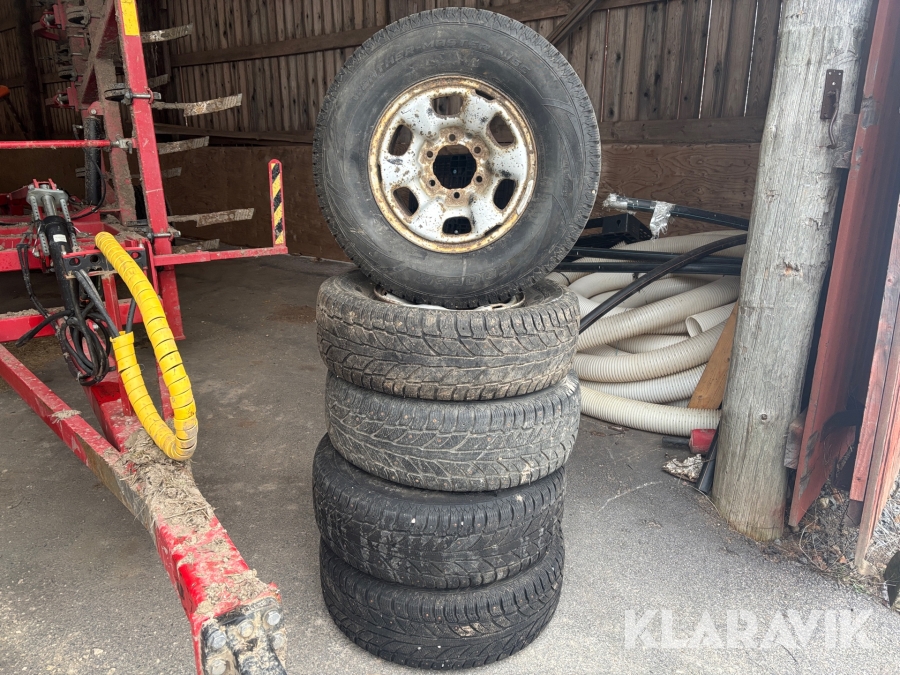 Däck och fälg till Toyota Hilux Cooper 235/75-15 5st Vinterdäck