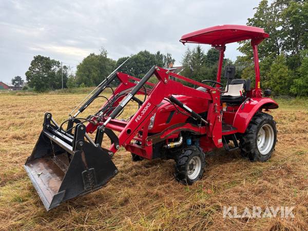 Traktor Dongfeng DF304G2 med lastare