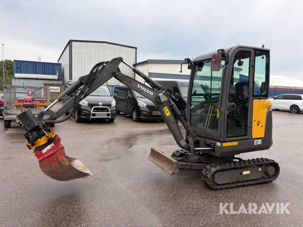Grävmaskin Volvo EC18D med tiltrotator och planeringsskopa