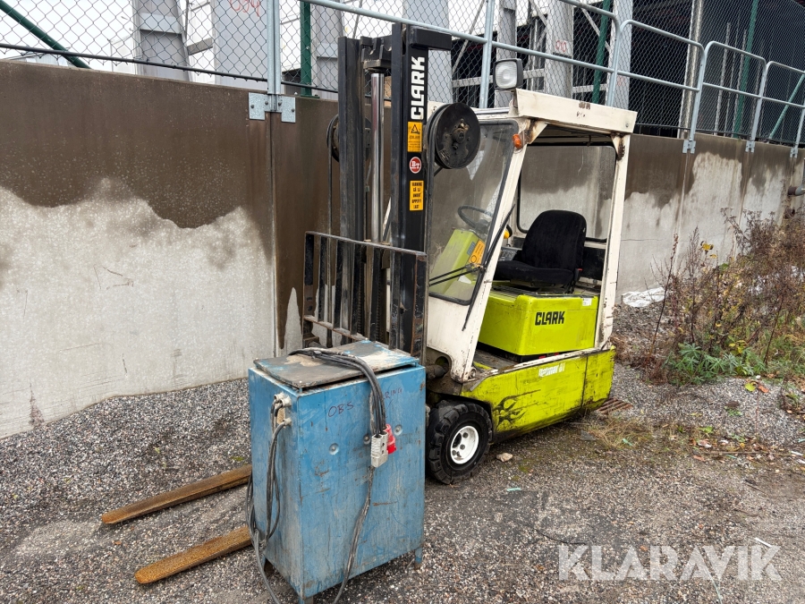 Truck Clark TM15