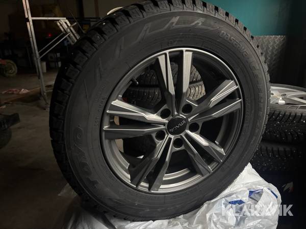 Vinterhjul Toyo 215/65R16 4 st
