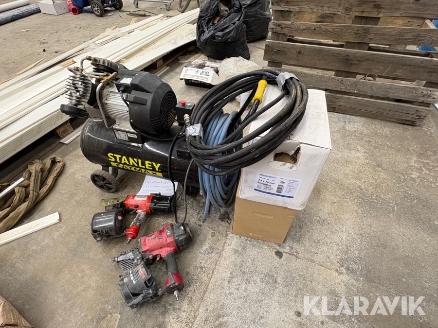 Kit med kompressor, spikpistoler, spik samt slangar Stanley, Haubold, Scanfast, Montana