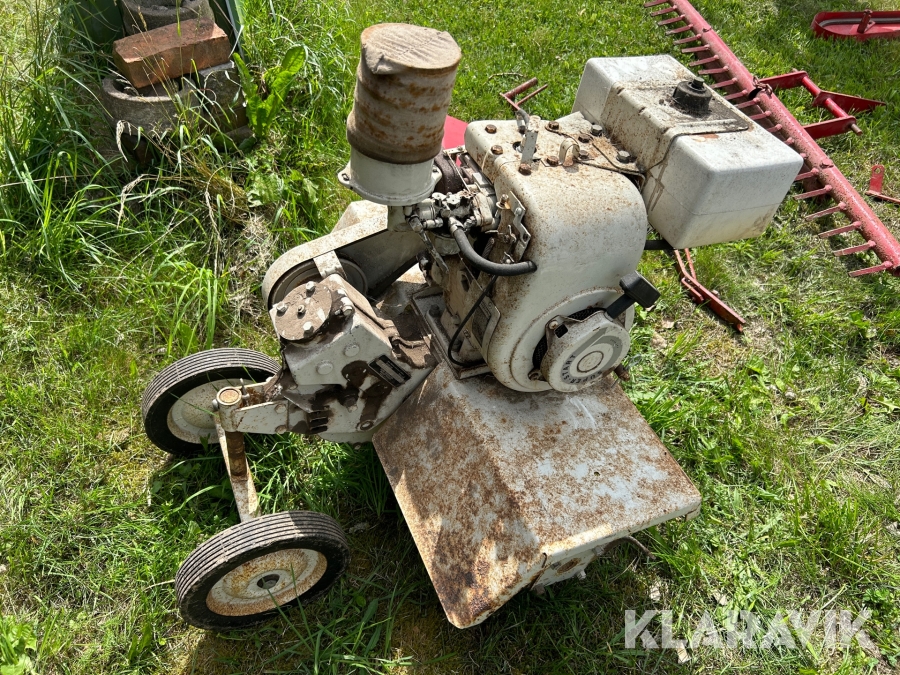 Minitraktor med redskap Volvo BM Mini 1330, Lidköping, Klara