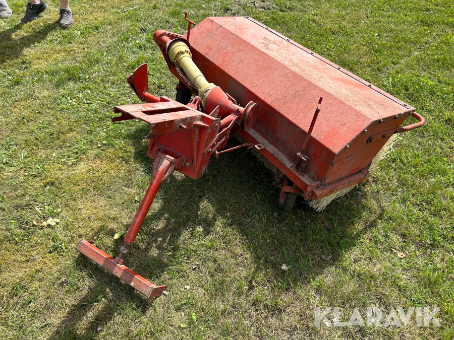 Minitraktor med redskap Volvo BM Mini 1330, Lidköping, Klara