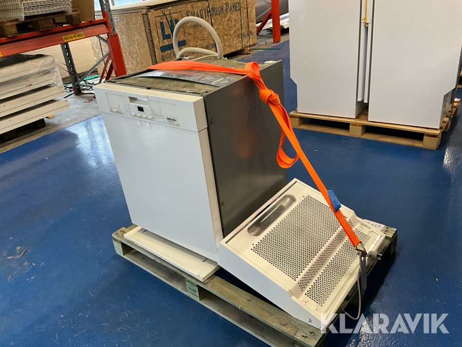 Diskmaskin och köksfläkt Electrolux, miele