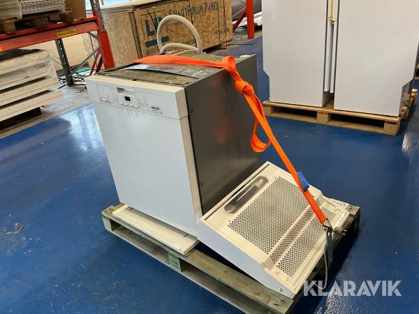 Diskmaskin och köksfläkt Electrolux, miele