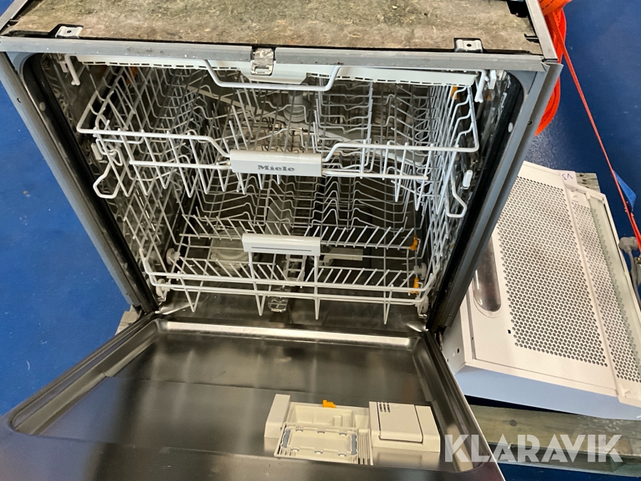 Diskmaskin och köksfläkt Electrolux, miele