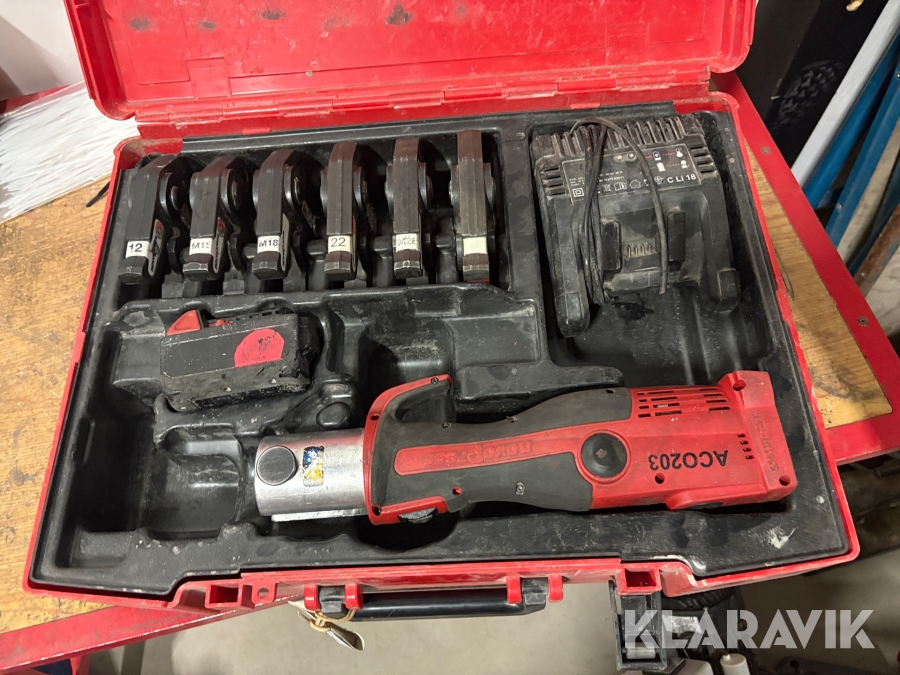 Pressverktyg Novopress Eco202 med M-käftar