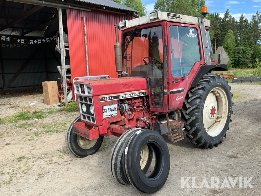 Traktor International 585 XL