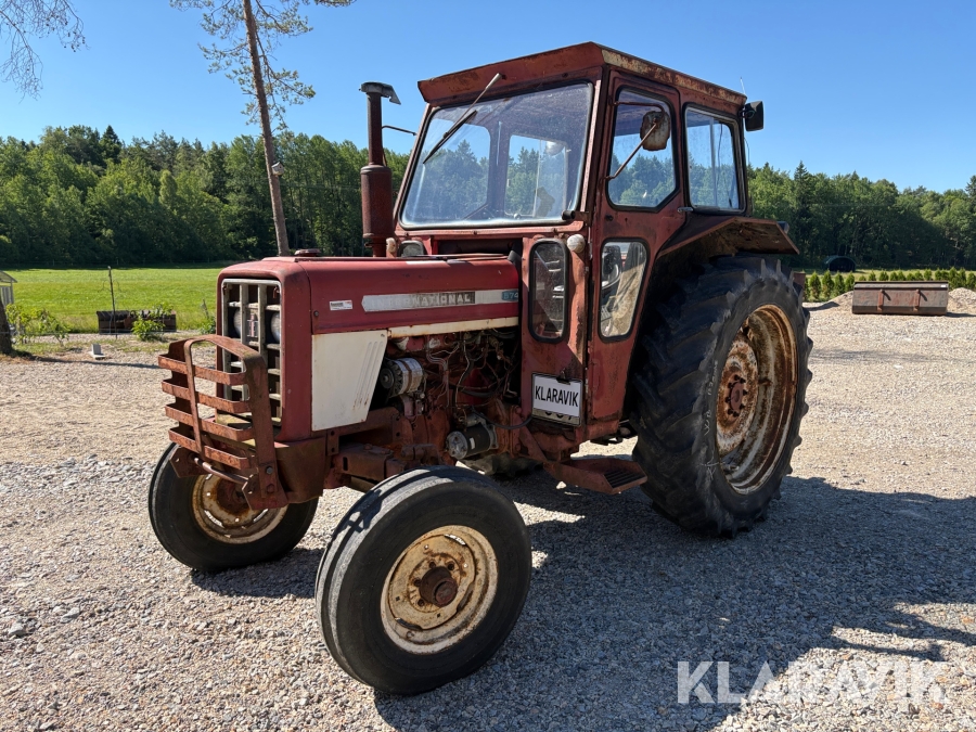 Traktor International 574
