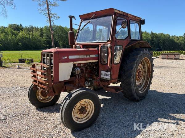 Traktor International 574