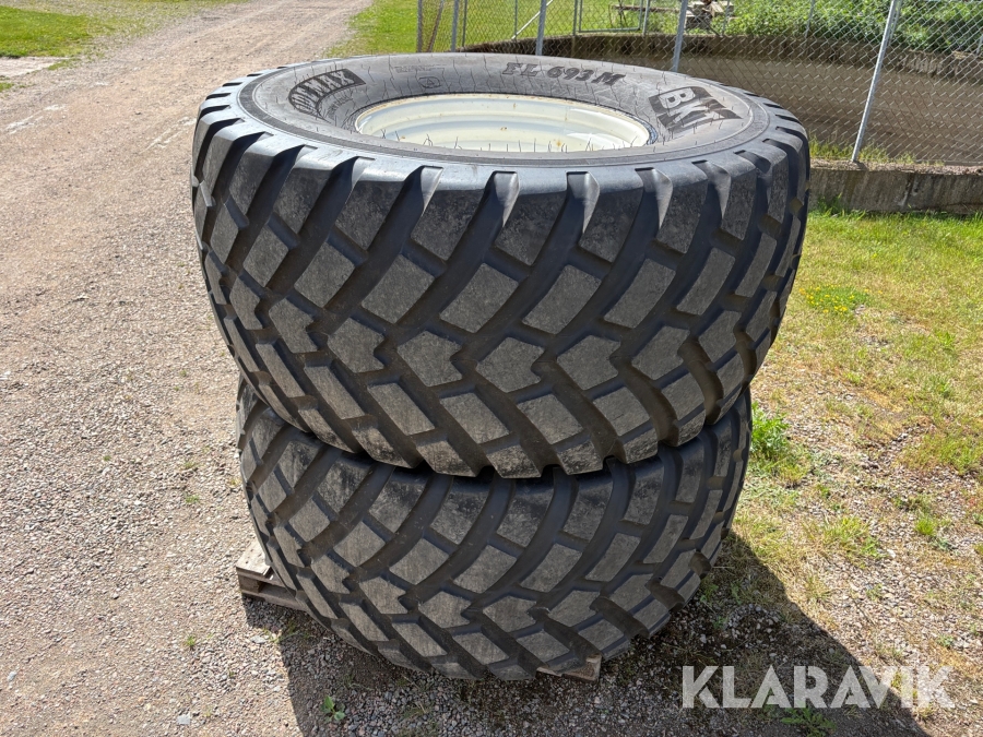 Däck på fälg 2 st BKT Ride Max 750/60R30.5