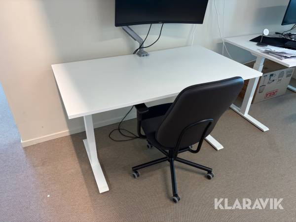 5st Skrivbord med stolar