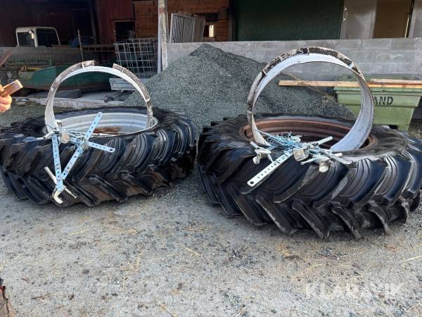 Dubbelmontage Tarus 20.8R42 2 st