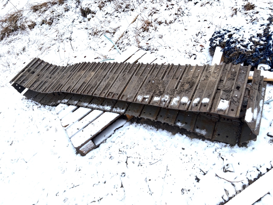 Larvband Volvo 450 mm stål