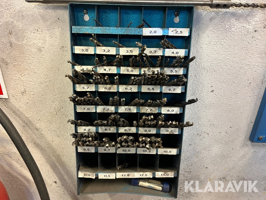 Borr inklusive väggfack