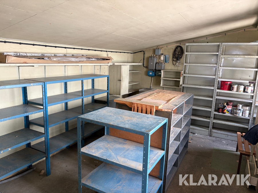 Lagerhyllor 1x4 och 1x3 sektioner