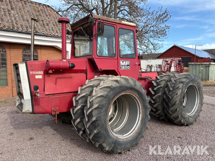 Traktor Massey Ferguson 1200