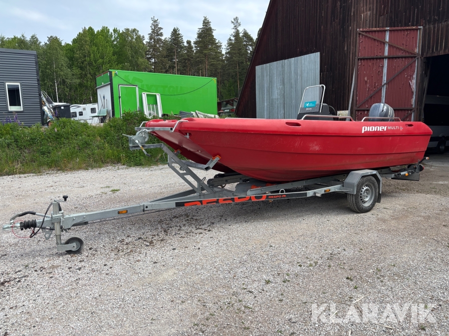 Båt Pioner Multi III med trailer