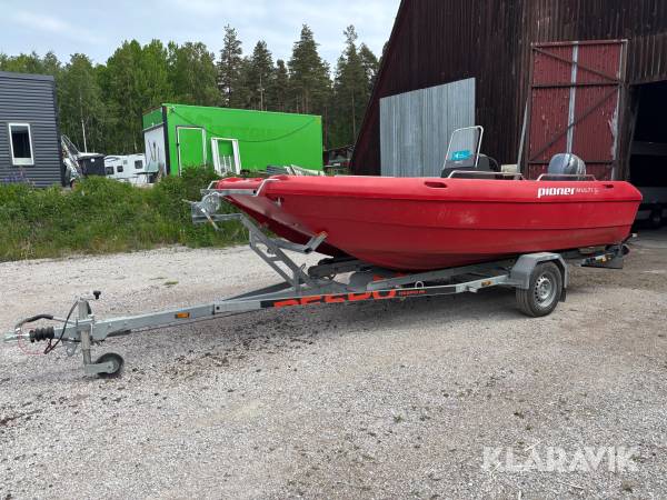 Båt Pioner Multi III med trailer