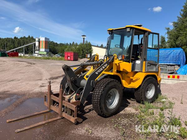 Hjullastare Volvo L30B- Z/X med 4st redskap