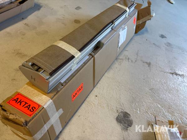 Solcellsdriven fönstermarkis Hestra Tage