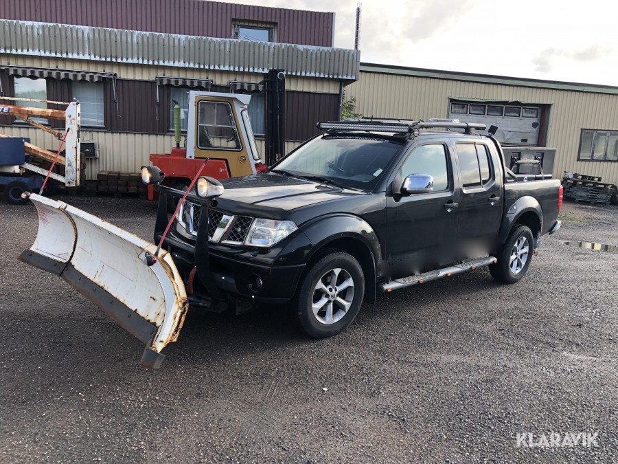 Nissan Navara inkl plog och spridare -08