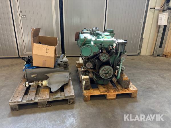 Marinmotor Volvo Penta AQAD41A komplett med drev DP290A och sköld