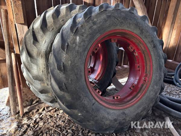 Dubbelmontage Goodyear 18.4-34 med spännare och ringar 2st