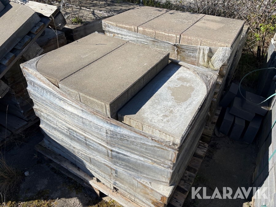 Trädgårdsplattor - 700x350x80. ca 25 m²