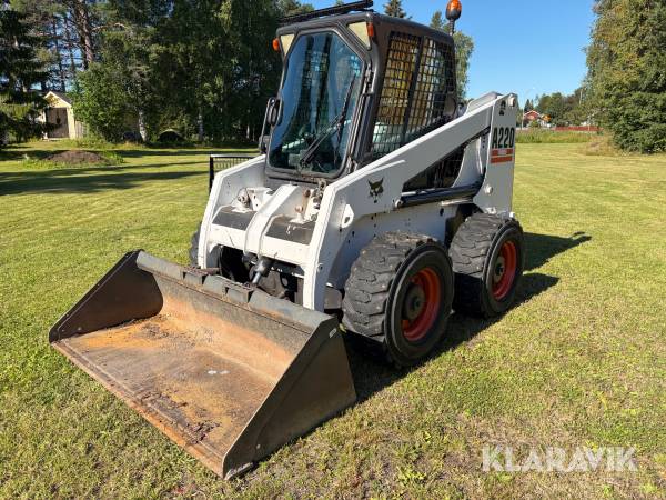 Redskapsbärare Bobcat A220