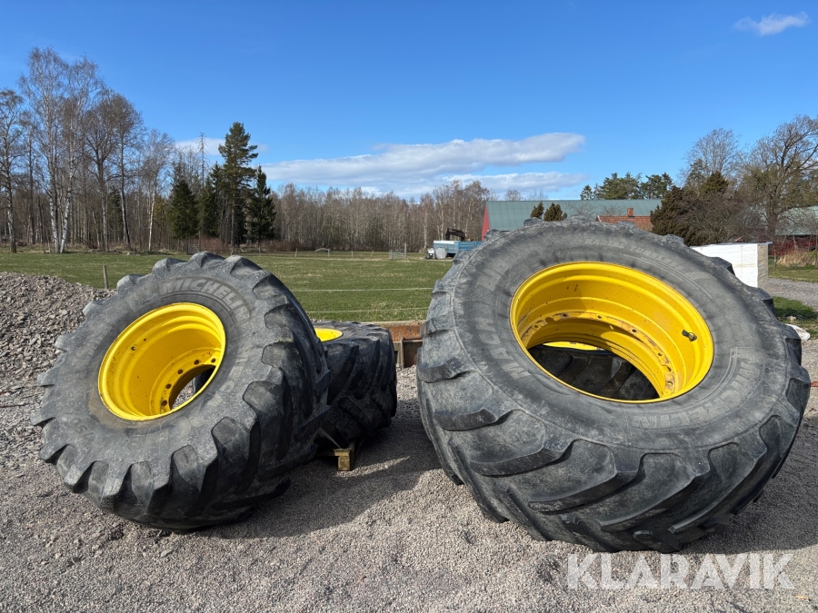 Kompletta hjul till traktor Michelin 800/70R38 samt 750/65R26 4 st
