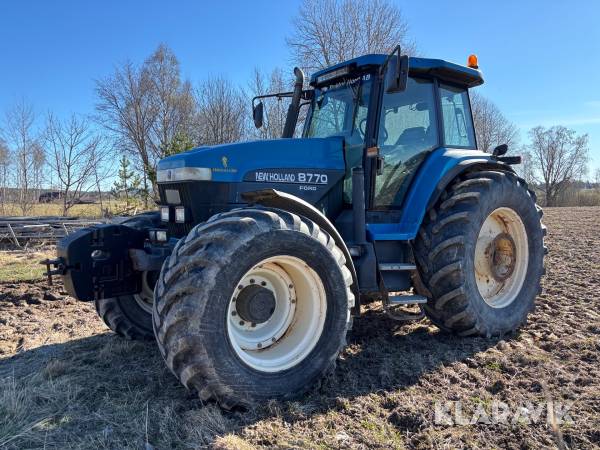 Traktor New Holland 8770 4WD