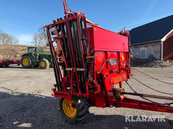 Gödningsspridare Överum Tive 2012 JET