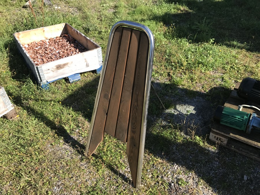Peke till båt 