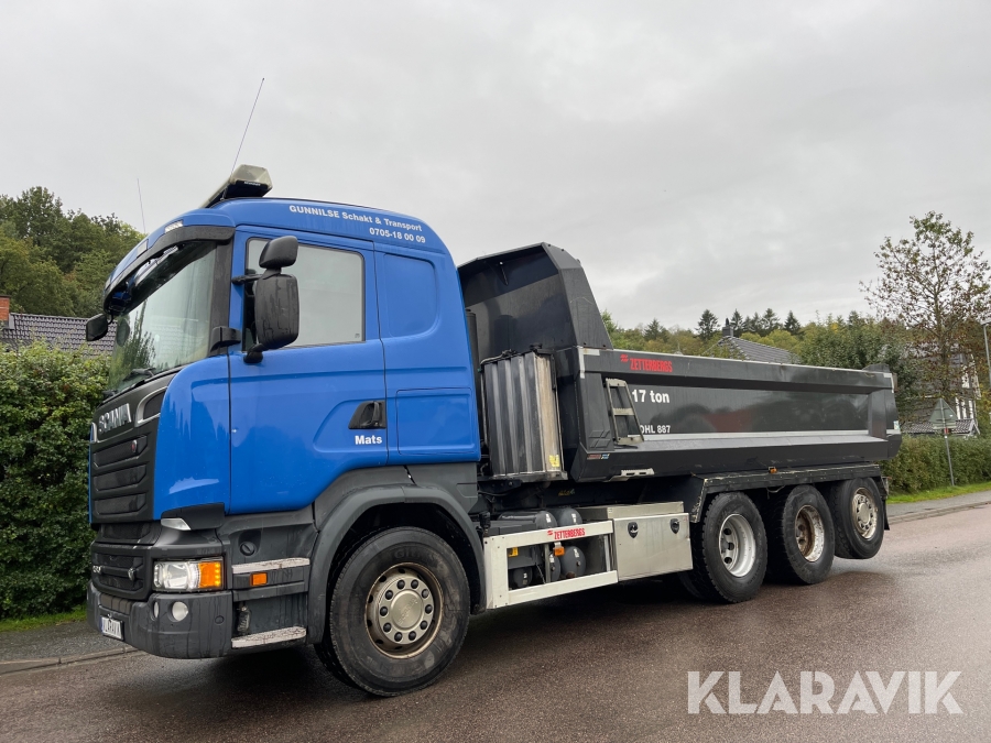 Schaktbil Scania R580 med flak 17 ton