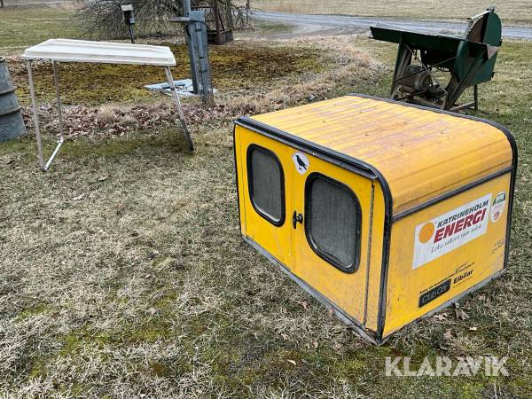 Tak och skåp till golfbil