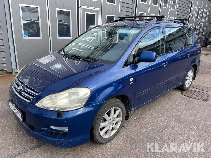 Toyota Avensis Verso 2,0 7-sitsig