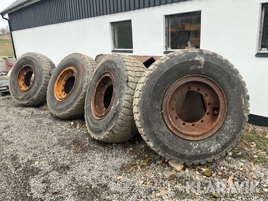 Vinterhjul Michelin 17,5 R25 4st