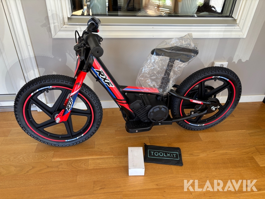 Balanselcykel till barn APL Sports 1st