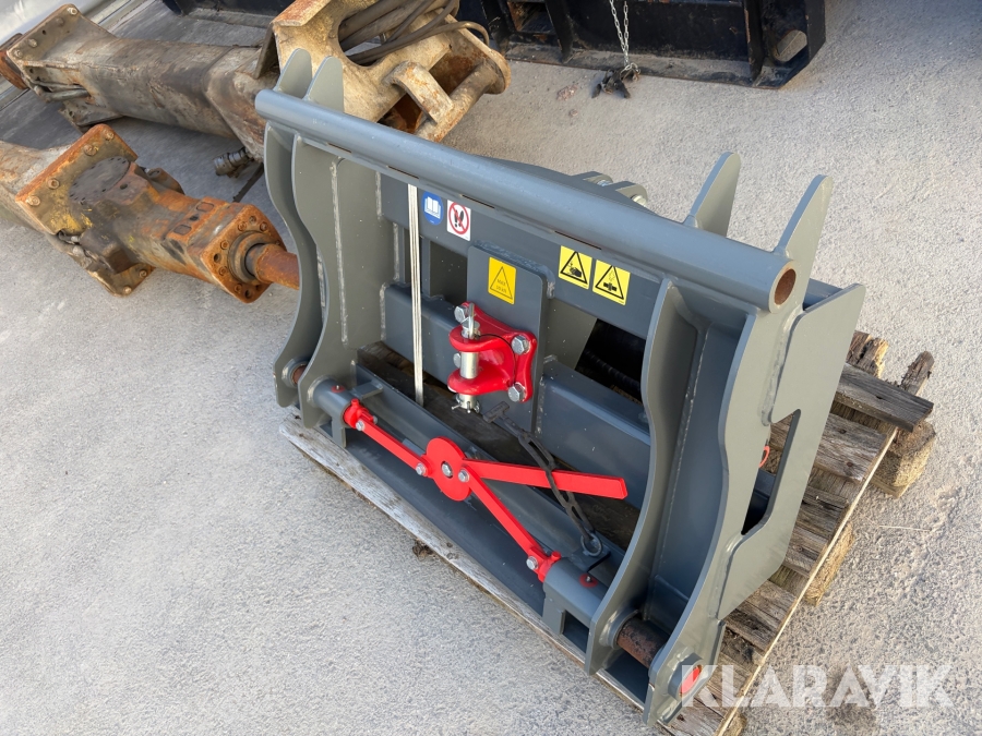 Tiltfäste grävmaskin