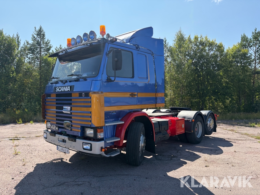 Lastbil Scania 142M dragbil