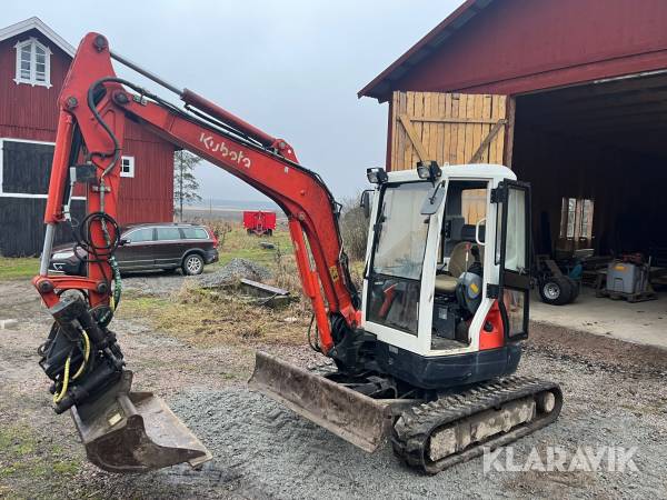Grävmaskin Kubota U35-302 med tiltrotator och redskap